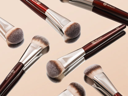 109 Mini Konturierter Foundation-Pinsel