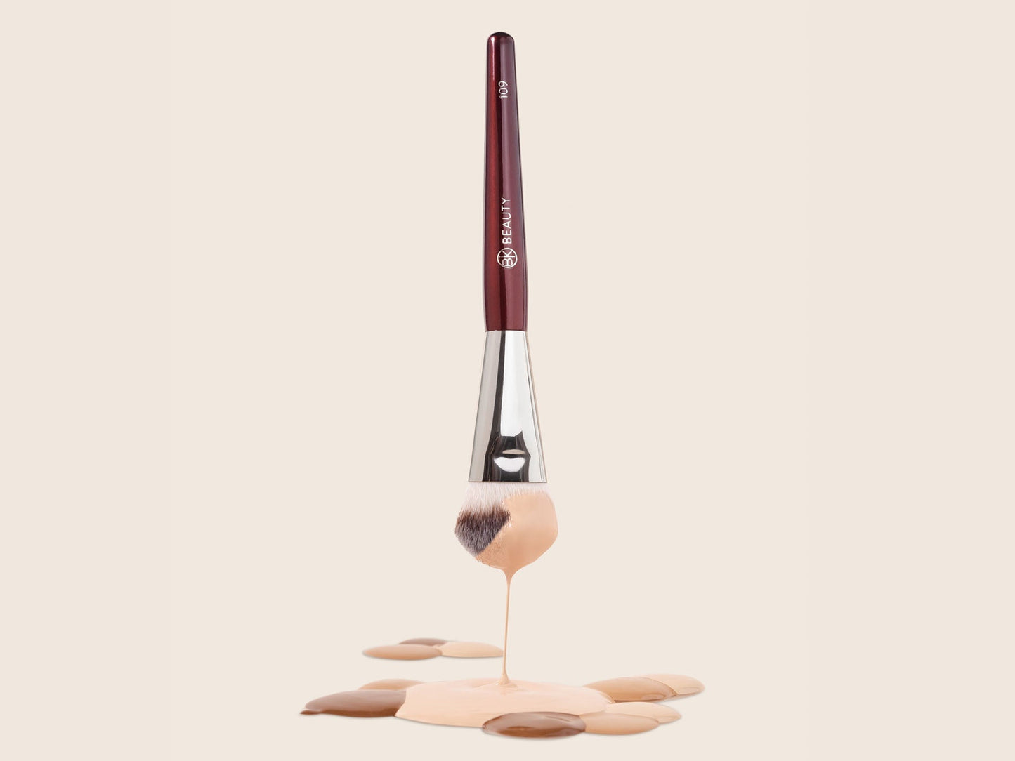 109 Mini Konturierter Foundation-Pinsel